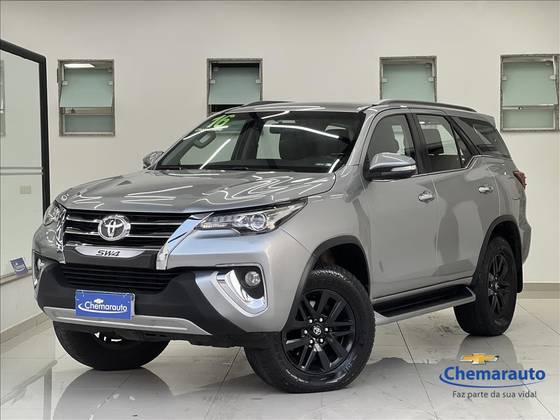 TOYOTA HILUX SW4 2.8 SRX 4X4 16V TURBO INTERCOOLER DIESEL 4P AUTOMÁTICO TOYOTA HILUX SW4 2.8 SRX 4X4 16V TURBO INTERCOOLER DIESEL 4P AUTOMÁTICO
